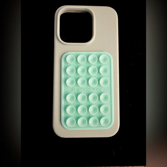 elago sage green silicone liquid w Octobuddy Suction cup mount iphone 15 pro - Picture 2 of 10
